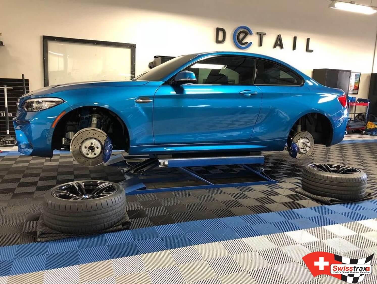 Detailing center flooring - Swisstrax