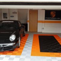 sol garage orange noir et gris