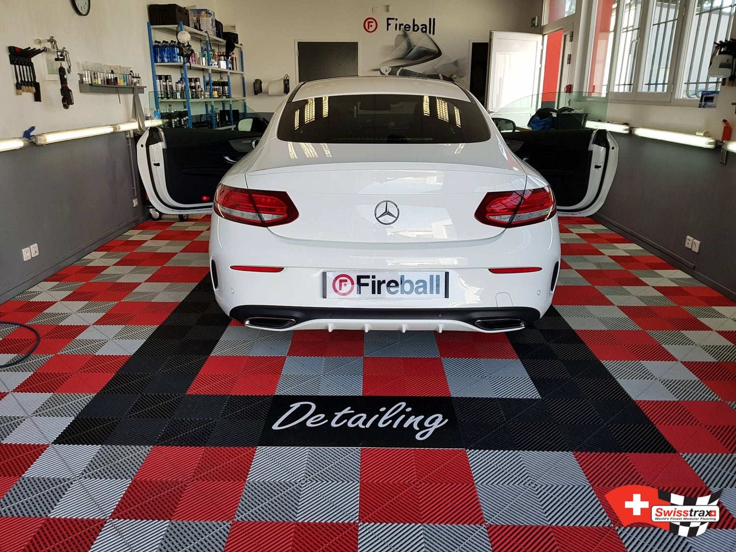 Detailing center flooring - Swisstrax