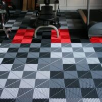 floor for home gym with modular snap-on tiles