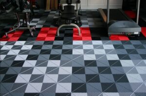 floor for home gym with modular snap-on tiles