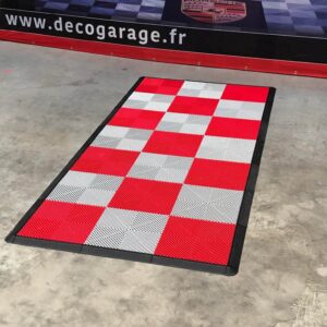 tapis moto rouge et gris